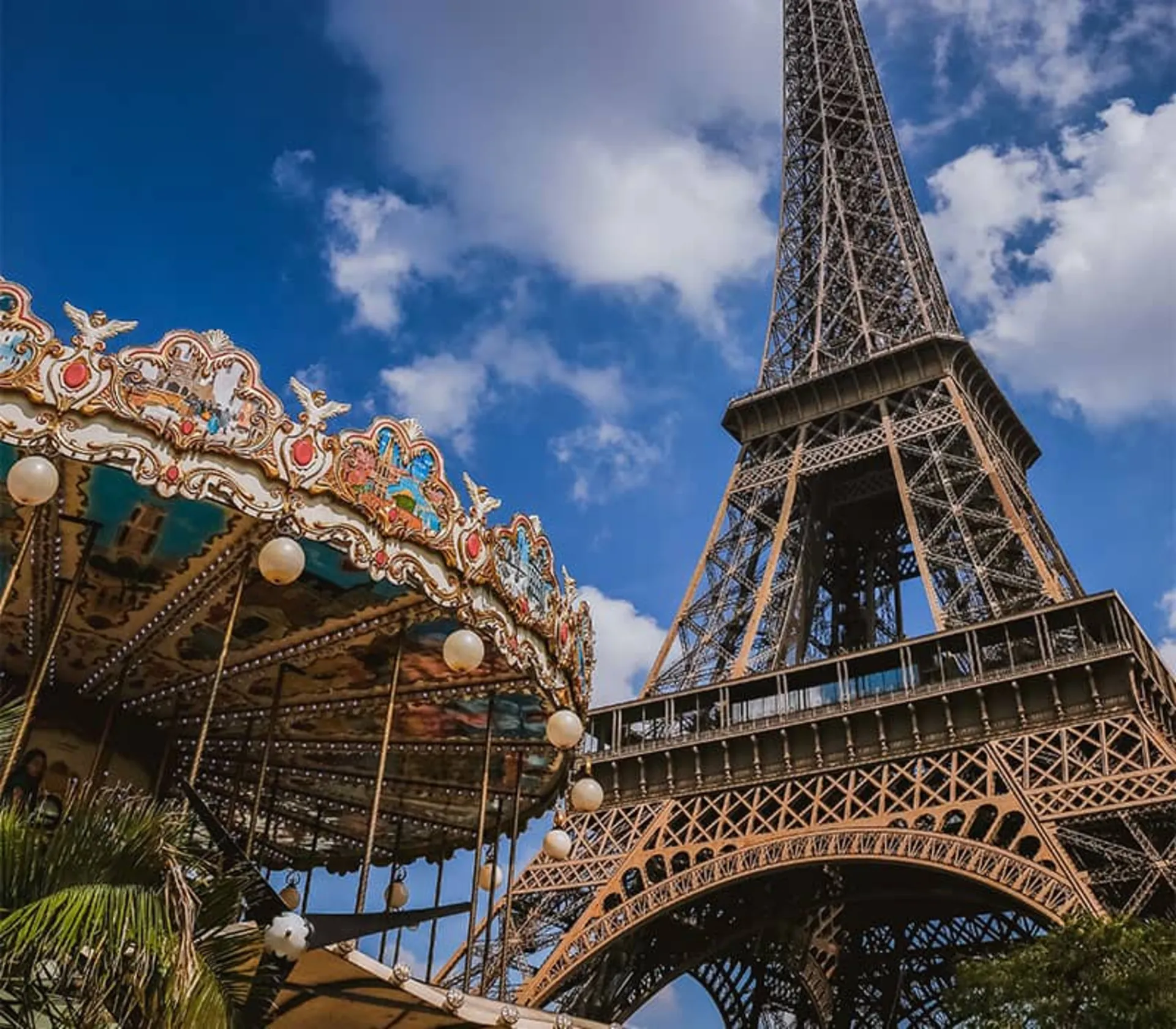 سفر به پاریس