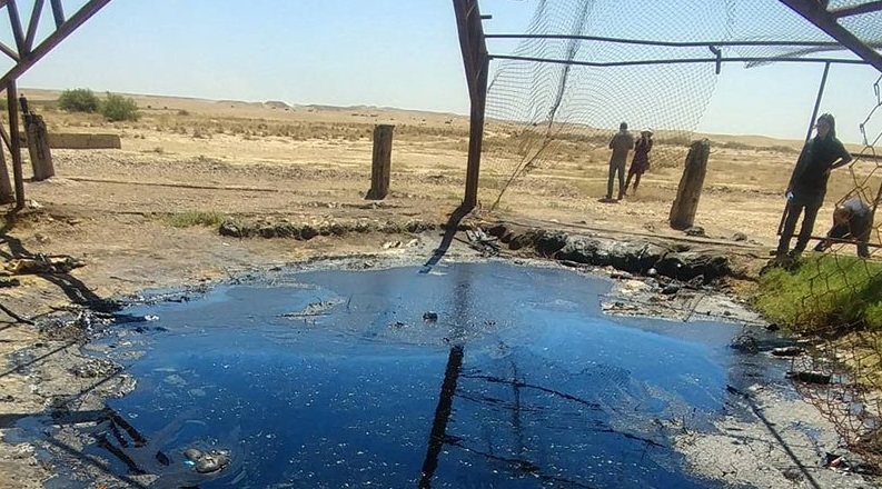 سفری به چشمههای قیر رامهرمز