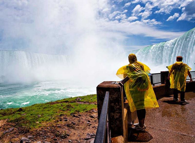 آبشار نیاگارا,آبشار نیاگارا جذاب ترین جاذبه های کانادا,تفریحات در آبشار نیاگارا