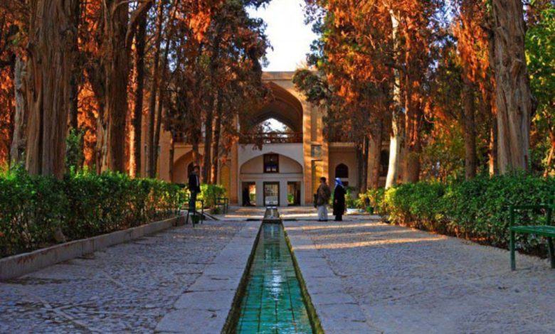 راهنمای کامل بازدید از باغ فین کاشان؛ از معماری تا حمام امیرکبیر