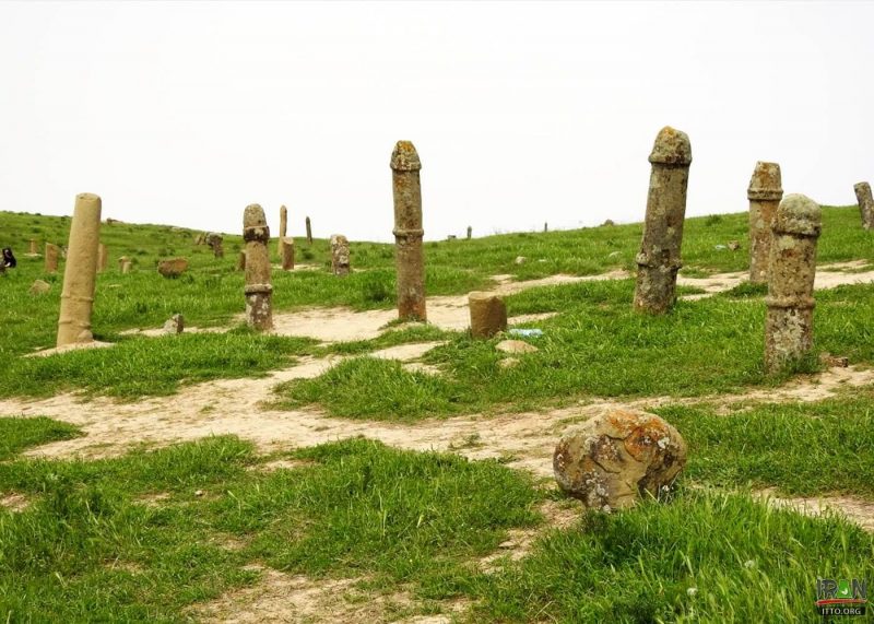 خالد نبی: سرزمین تندیسهای سنگی