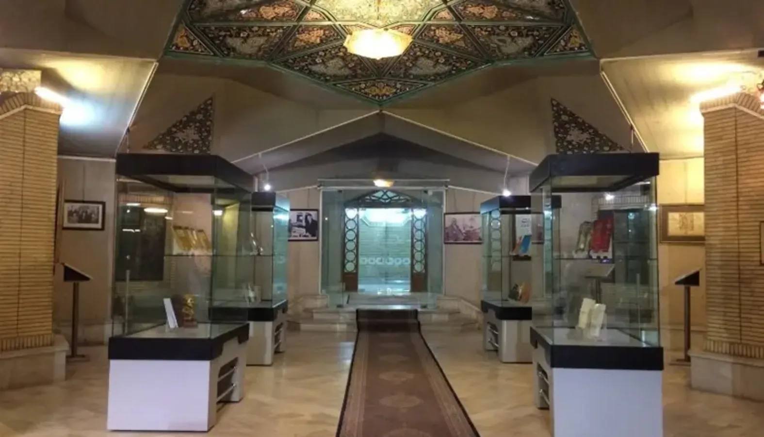 راهنمای بازدید از مقبره الشعرا تبریز؛ تاریخ، معماری و مزار شاعران