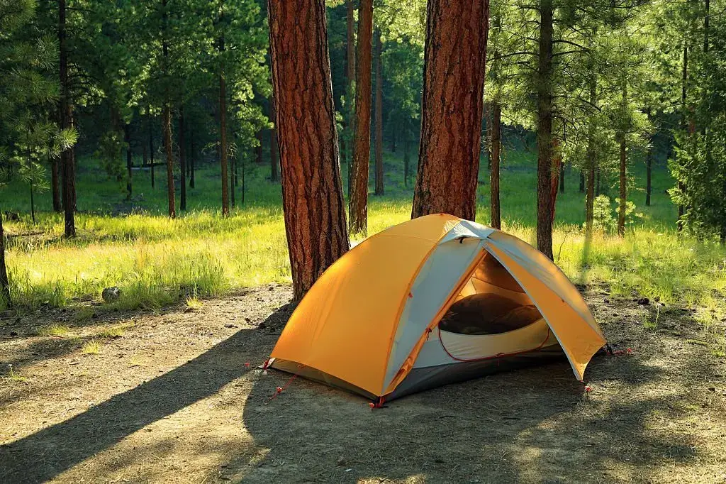 چادر مسافرتی یا کیسه خواب؟